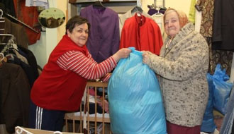 Adományoz, segély, rászorulók támogatása, adó 1